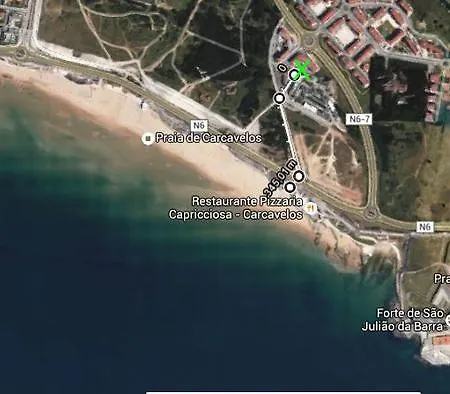 At The Beach With A Private Garden Apartment Carcavelos (Lisbon)