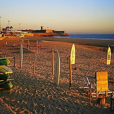 At The Beach With A Private Garden Lägenhet Carcavelos (Lisbon)