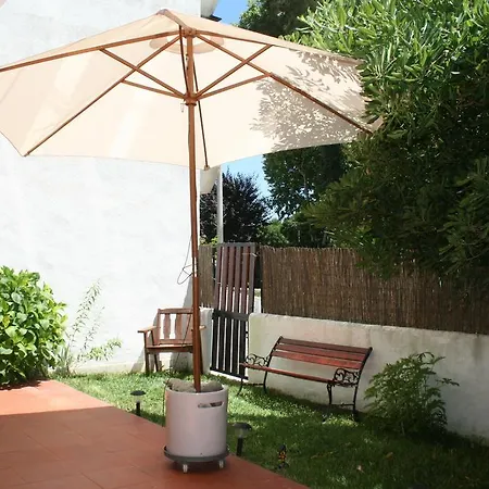 At The Beach With A Private Garden Lägenhet